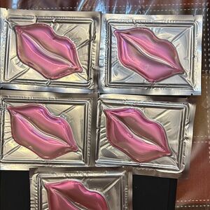 Pink Lip-Shaped Gel Masks